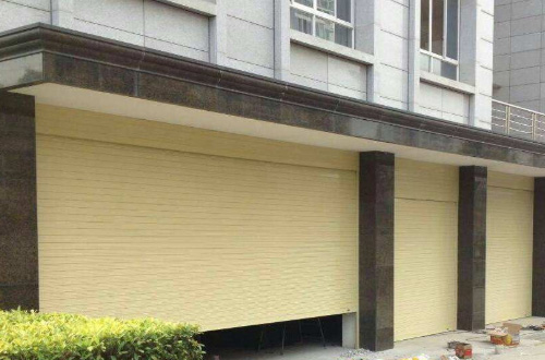 揮向造假企業、地方環保部門和地方政府